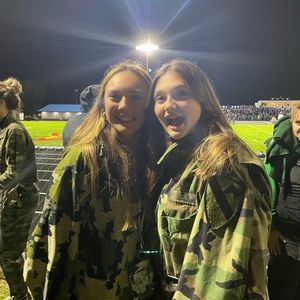 Meet your Posher, Ava